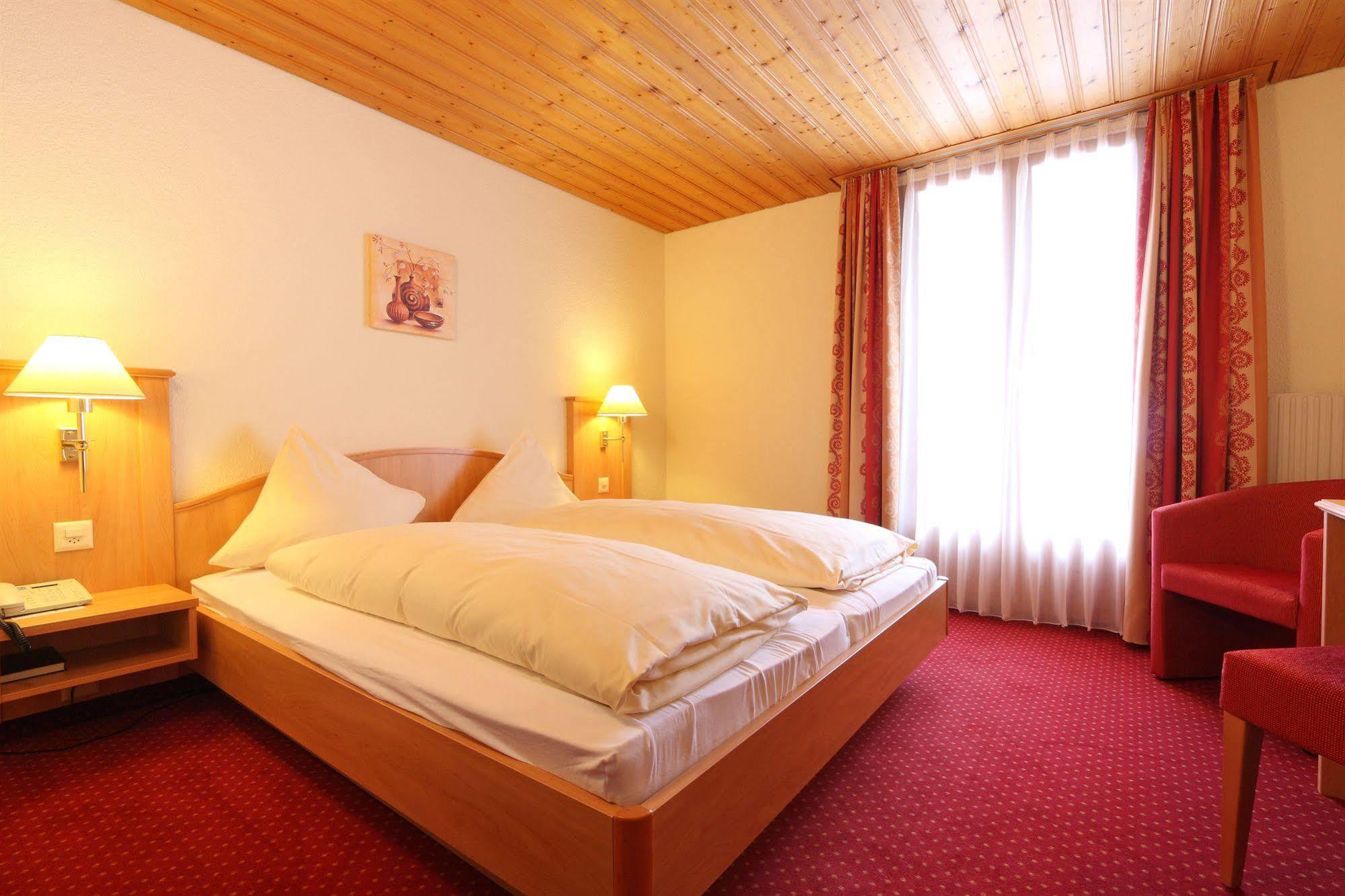 Bernerhof Swiss Quality Hotel Kandersteg Room photo